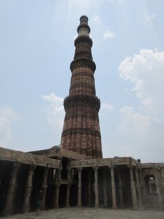インド旅行　クトゥブ ミナール インド最古のイスラーム遺跡群No3