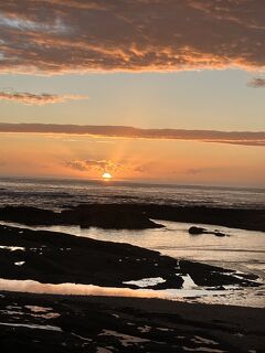 ⑥ロクロナン、ポン=タヴェンを観光し、大西洋に沈む夕日を見て、暗闇のゲラン塩田を走り抜ける