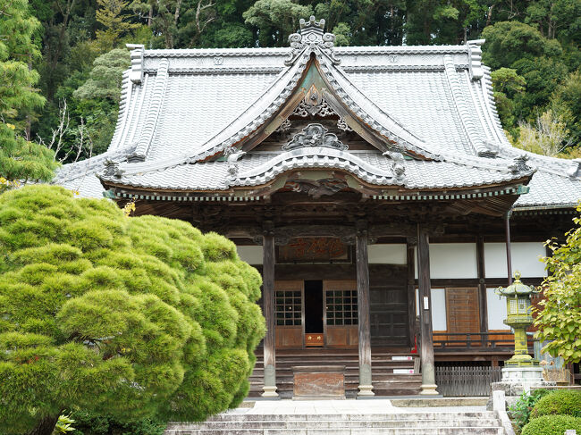 10月の伊豆旅<br /><br />あいにくの雨でしたが、1日目は修善寺温泉を観光。<br /><br />お宿は、南伊豆にある季一遊<br /><br />2日目はドライブを兼ねて久しぶりに石廊崎灯台へ<br />出かけてみました。