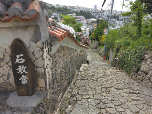 首里金城町の石畳道と大アカギを散策』那覇(沖縄県)の旅行記
