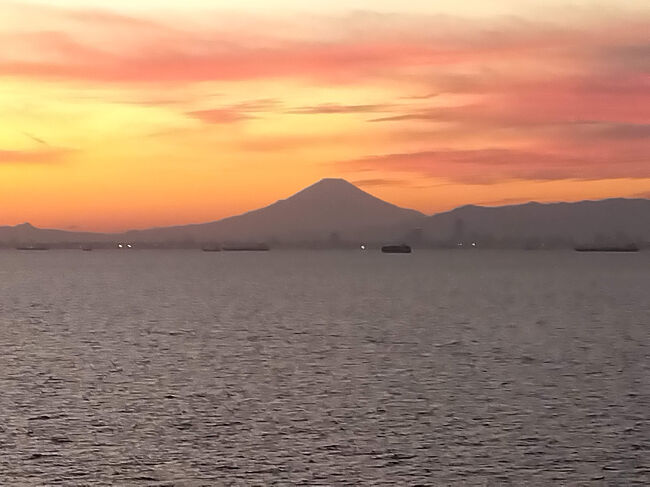 東京湾アクアライン・海ほたるPAへ<br /><br /><br />