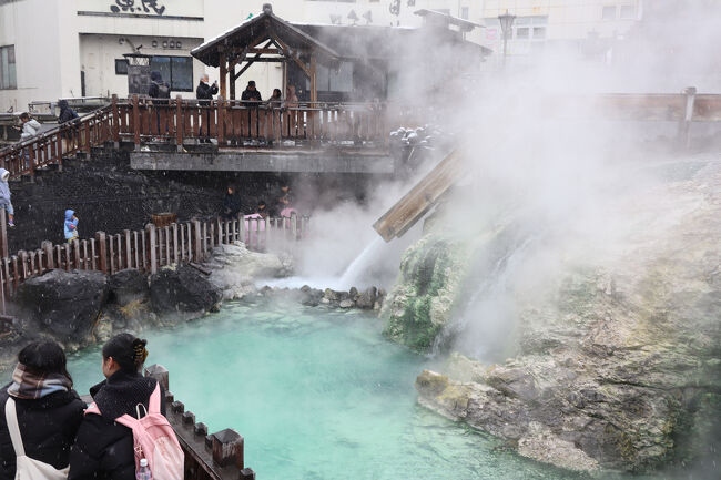 草津温泉は20年ぶりの訪問。インバウンドで訪日外国人が多いことは予想していましたが、やはり日本の若いグループやカップルの定番でした。