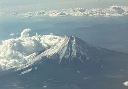 ②マダムの暮らすように旅する福岡　12月編　1日目の２　ANA機内　