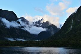 ニュージーランドの自然を満喫する旅・・・２　(ミルフォード・サウンド オーバーナイトクルーズ)