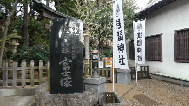 前日夜知人とごはん食べ、<br />今日は、マンション訪問する。<br /><br />部屋の模様替えをしたいという話だったから、ベッドとテーブルを動かしてあげる。