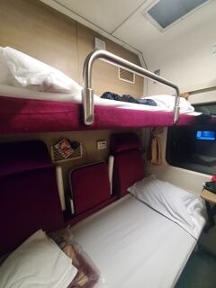 2025年はじめてのタイ　凍結肩を治す旅８　寝台列車でバンコクからチェンマイへ