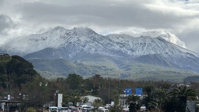 雪を被った桜島を九州の親友と巡る