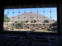 メキシコ旅行記5(シティ移動とテオチワカン遺跡)