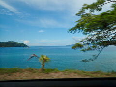 タイさんの旅 インドネシアから東へ24日目 バンダネイラ、アンボンの外れのビーチ