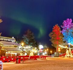 ③サンタ村とオーロラツアー