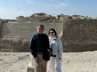 JTB旅物語　魅惑のアラビアクルーズ10日間（6）マナーマの港からバーレーン・ブリッジを渡ってサウジアラビアを望み、ディルムン遺跡に向かう。