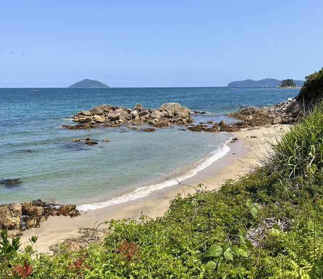 これまでの九州旅は、街の観光や山なみ、温泉、パワースポットをメインにしてきたけど、今回は海海海!<br />ついこの前まで東北地方をぐるりと旅してきたばかりだけど、GW明けから、また遠方に来ました。旅先からの投稿です。