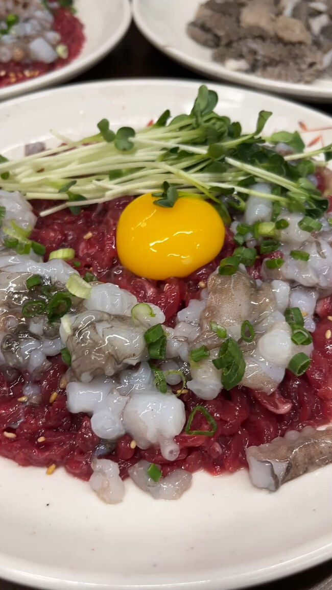 今年のGWはどこに行こうか、と考えたけど3日しか休みがとれなさそうだったので近場にしました。<br />低学年の娘も最近はコスメや小物とかが好きになってきたのでショッピング楽しかったです。<br />グルメは好きだけど、ショッピング嫌いの旦那はスイミングと筋トレが趣味なので、旅行中も泳げて鍛えられるホテルというのでホテル探しをしました。