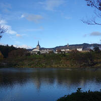 荒神山温泉はヨーロッパの田舎のようなさわやかな風景。