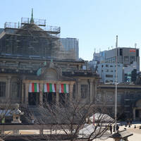 築地市場へ行く