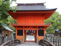 朱の楼門が美しい與賀神社参拝