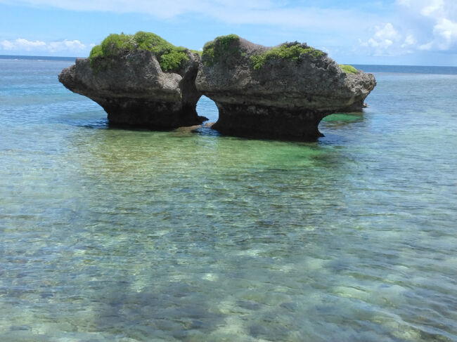 惰性に流されがちな日常生活から抜け出したい。梅雨の明けた沖縄の宮古島で、夏のリゾート気分を先取りしよう。<br />滞在先は、居住空間の快適さではトップクラスのゲストハウス「Re-Spect」で決まり。<br /><br />【前半】6月22日 中部国際空港からANAで宮古空港へ<br /> 6月23日 大神島へ渡る<br />【後半】6月24日 おすすめしたいビーチ2箇所<br /> 6月25日 宮古空港からANAで中部国際空港へ<br />