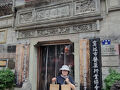 クラブツーリズム　珠玉の13都市を巡る奥江南大周遊8日間（2）寧波観光では漢方薬薬局と文房具店に遊び、天童善寺で僧侶から経本を授かる。