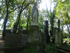 ポヴォンスキ墓地とMilitary Cemetery