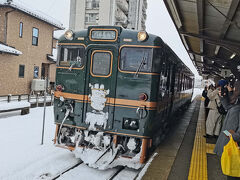 冬の富山湾グルメと温泉の旅～氷見温泉郷・寒鰤・観光列車「べるもんた」～
