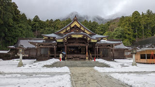 弥彦神社