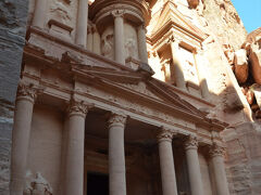 ヨルダン５日間の旅（２）ペトラ遺跡観光、死海観光