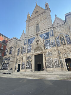 ２０２５　ナポリ・カプリ島・ローマを訪ねて②～教会をめぐり、サンタルチアを走る