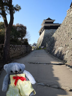 自転車で巡る松山2025(8)「黒門口登城道」を歩いて登ろう、松山城