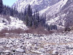 キルギス旅行2019.GW　９～11日目　アラアルチャ国立公園・アジアモール　帰国