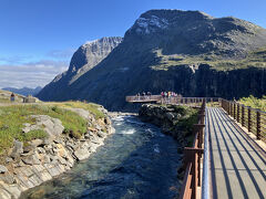 ノルウェーの絶景をめぐる旅(2) - 晴天の中、トロルシュティンゲンへ向かう