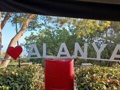 友人の両親と過ごす地中海バケーション