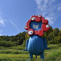 明日香村☆稲渕棚田の案山子まつり☆今年のテーマ『世界の人がこんにちは』