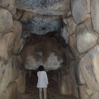 GWに奈良へ ①大和の大型横穴式石室と石上神宮、大神神社