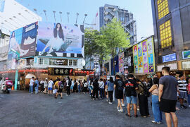 2025年10月 台湾の新型観光列車とEMU3000系列車で行く台北 宜蘭 花蓮 鉄道の旅（10）新自強号で台北に到着・西門観光編