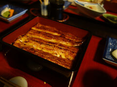 奈良の老舗でおいしいウナギをいただきました。