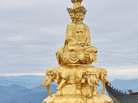 2025.11　成都 楽山大仏、峨眉山