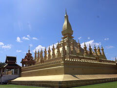 ラオス「行った所・見た所」ビエンチャンの「タート・ルアン」に行きました