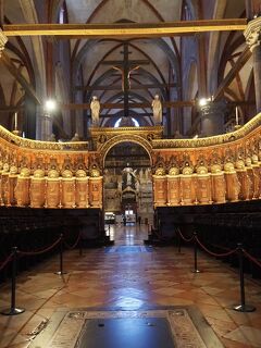 (12)＊ 2024年1月12日～2月9日《伊・仏・西　1ヶ月間シニア旅》サンタ•マリア•グラリオーザ• ディ•フラーリ聖堂　芸術品の宝庫