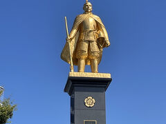 猛暑の中の岐阜駅前