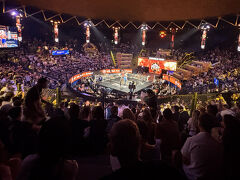 バンコク・パタヤ９日間一人旅　３日目：メークロン市場、エラーワン博物館、ムエタイ