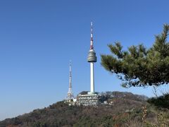 ソウルの南山公園とコンピョスッピョカムジャタンレストラン。