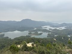 黄金海岸とタイラムチュン貯水池のハイキングとツェンワンの広東料理。