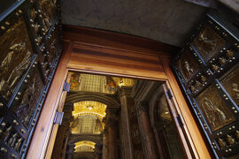 関空発ローマと近郊観光の旅②　2025聖年に聖なる扉の開かれたヴァチカンとローマ