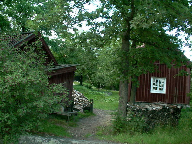 スカンセンの眺め・２<br />緑に覆われた古い家。<br />絵になる光景