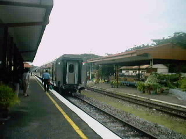 クアラルンプールからタンピンまで列車に乗りました。