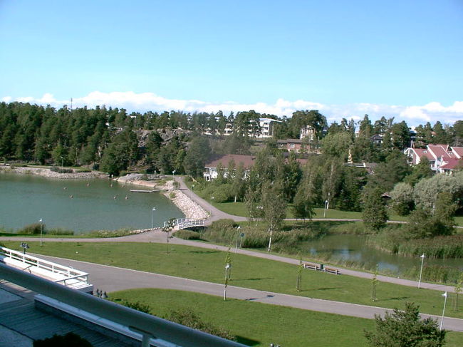 ホテルの部屋からの眺め。<br />これでも20時はとうに過ぎているんです。