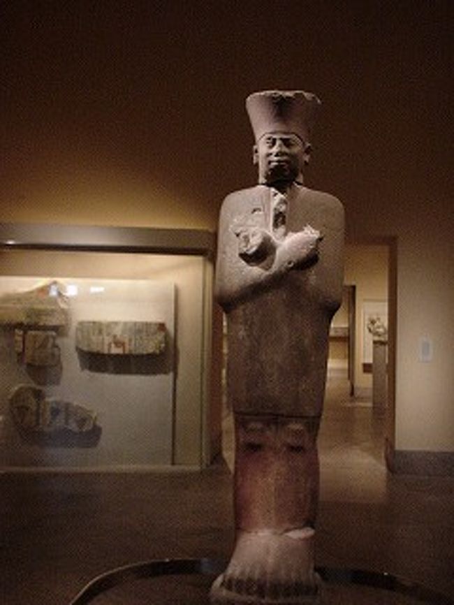 メトロポリタン美術館です。世界一周した気分になります。<br />ちなみにここのランチはニューヨークの中では安くって良かったです。