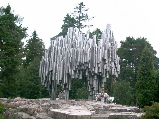 シベリウスのモニュメントのある公園。<br />
