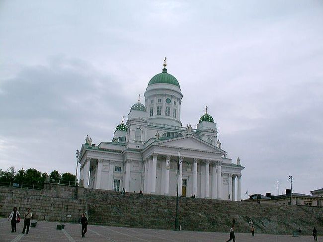 ヘルシンキのシンボル、大聖堂(Tuomiokirkko)<br />緑のクーポラが美しい教会です。