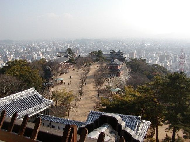 松山城天守閣から松山市内眺望・・・（すばらしい眺めでした）